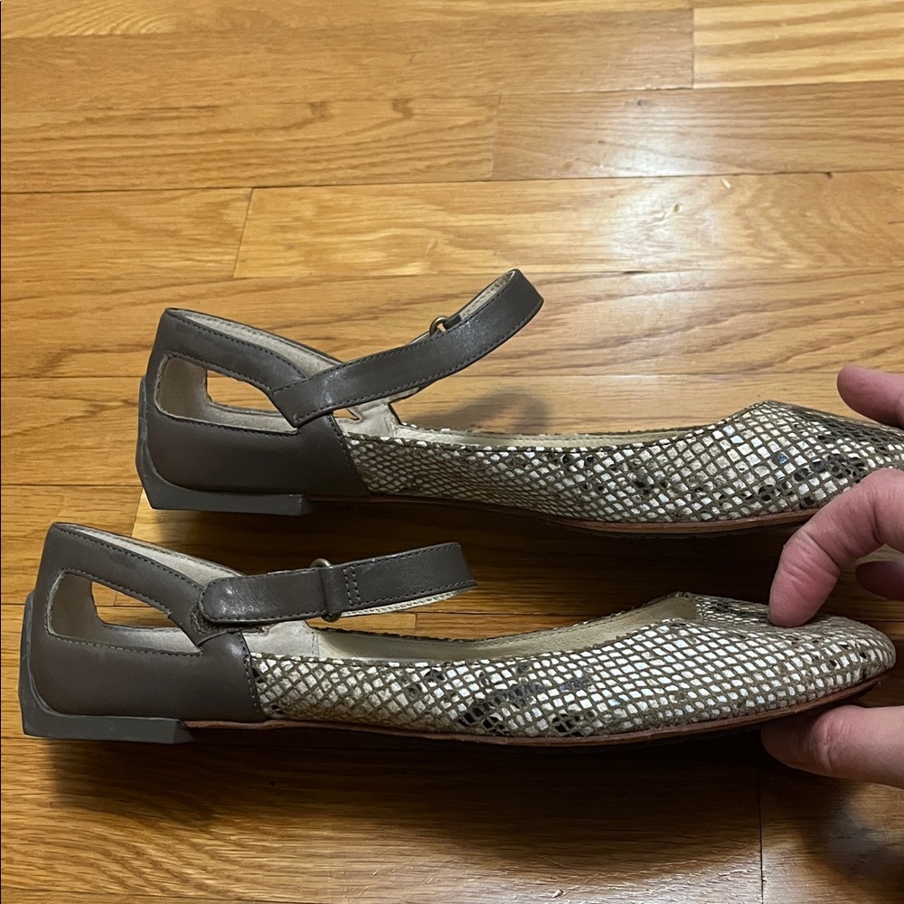 Tsubo Women’s Maryjane Ballet Flat Shoes - Picture 4 of 4